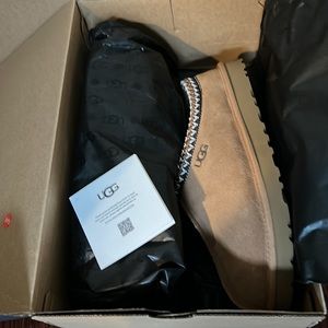 UGG Tasman Slippers